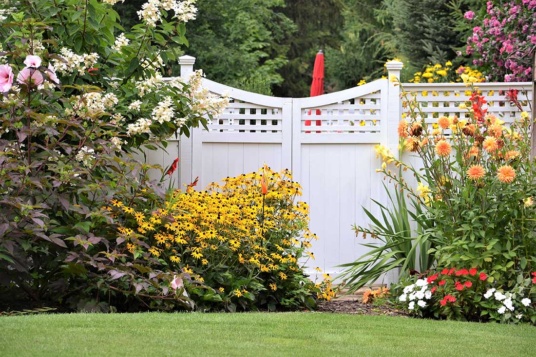 Garden fence style and design